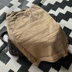 Khaki women’s shorts